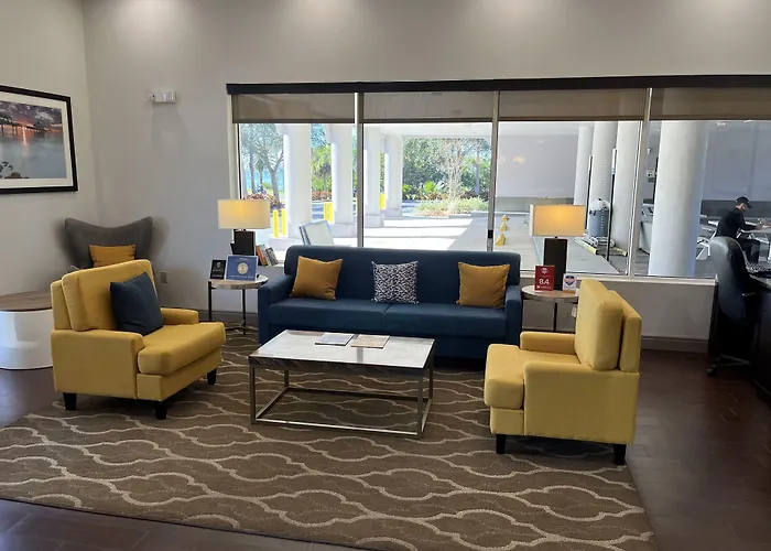 Comfort Suites Clearwater - Dunedin